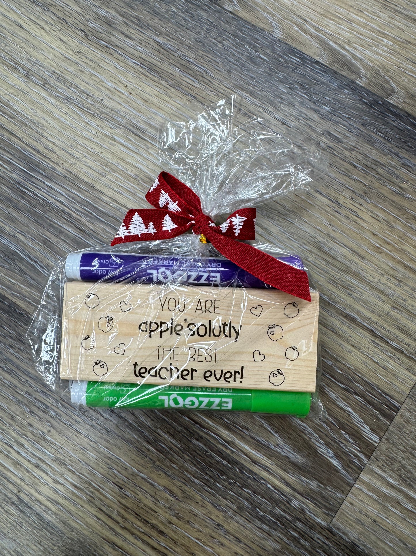 White board eraser with markers